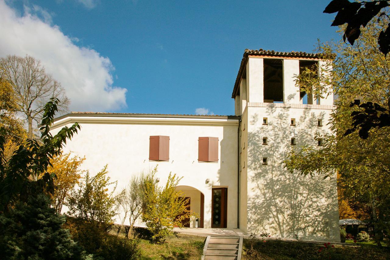 Hotel La Ginestra Acqualagna Extérieur photo